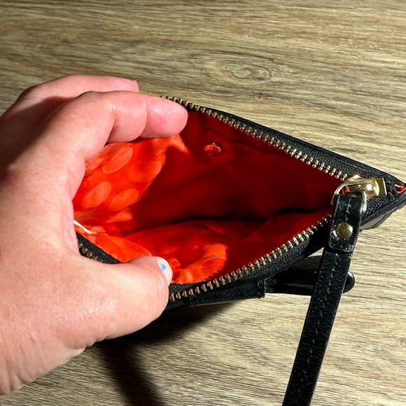 Small black Kate Spade wristlet - Picture 3 of 7